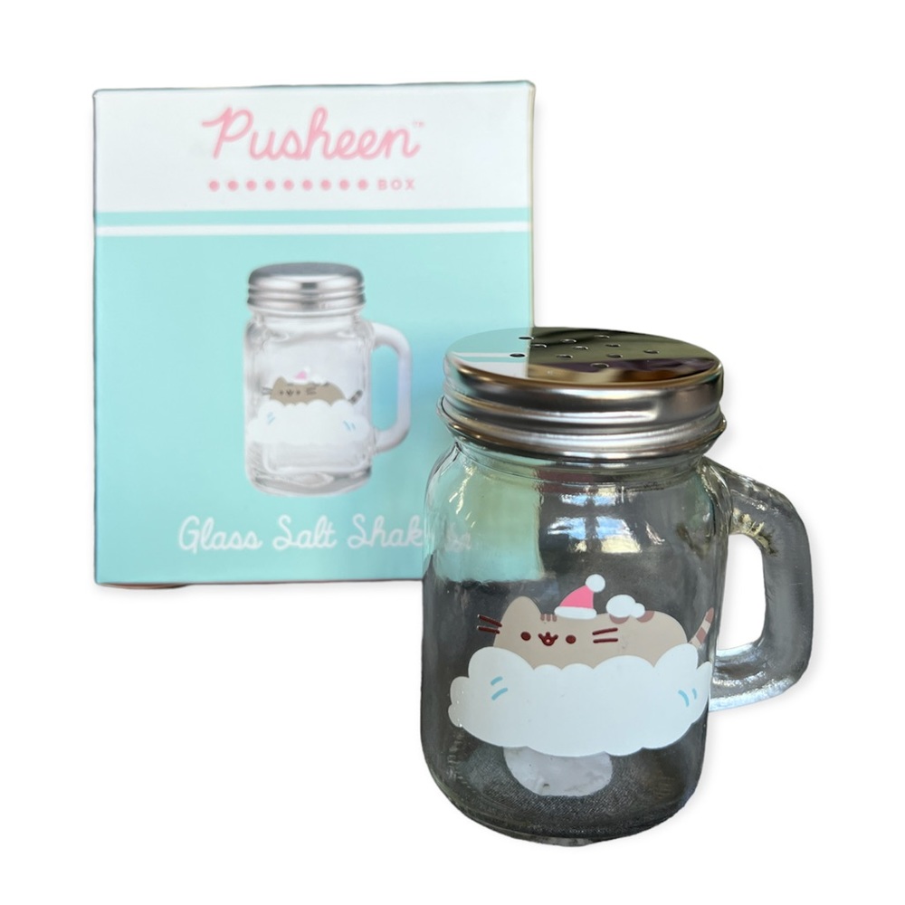 Exclusive Pusheen NIB Glass Salt Shaker